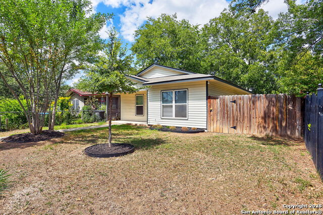 Image 2 of 25 For 1327 Colima St