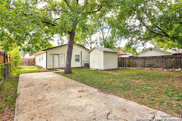 Image 25 of 25 For 1327 Colima St