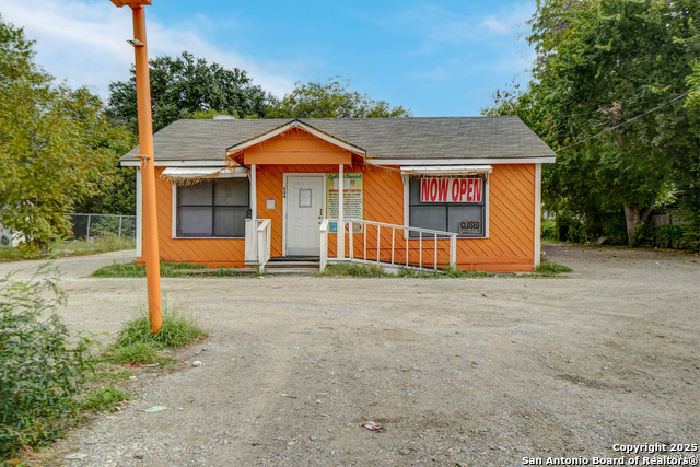 Image 3 of 5 For 536 Ww White Rd S