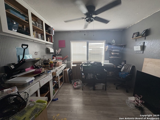 Image 23 of 35 For 345 County Road 5634