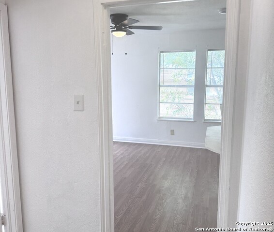 Image 7 of 13 For 521 Walton Ave