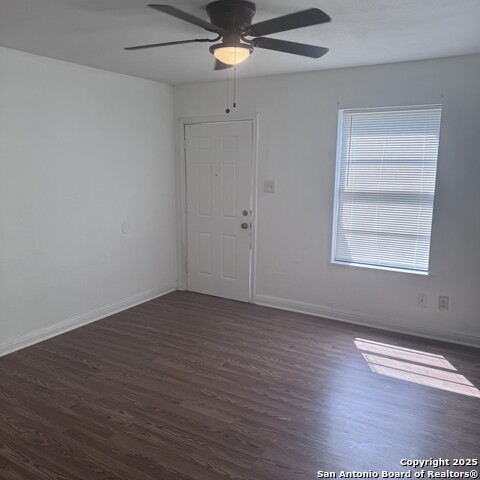 Image 9 of 13 For 521 Walton Ave