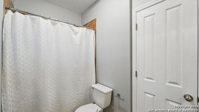 Image 52 of 91 For 14534 Gunter Ave