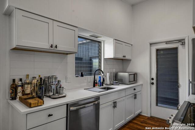 Image 14 of 25 For 318 Rosewood W