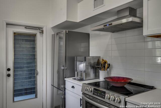 Image 15 of 25 For 318 Rosewood W