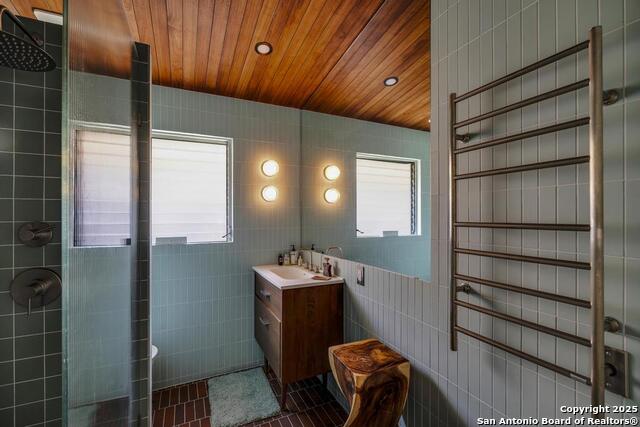 Image 19 of 25 For 318 Rosewood W