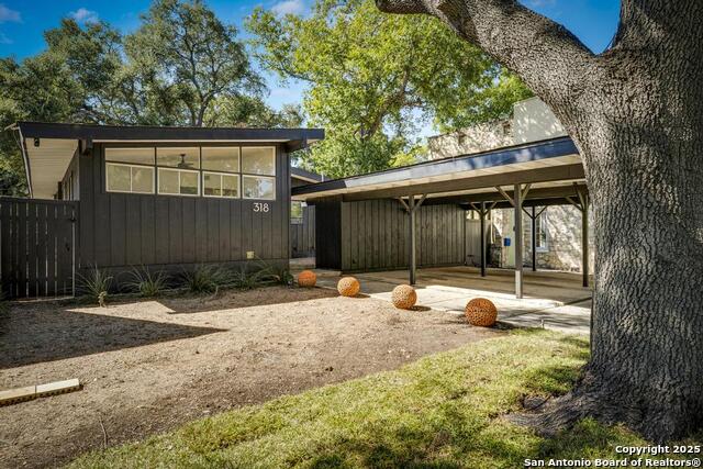 Image 3 of 25 For 318 Rosewood W