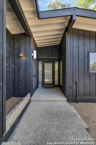 Image 6 of 25 For 318 Rosewood W