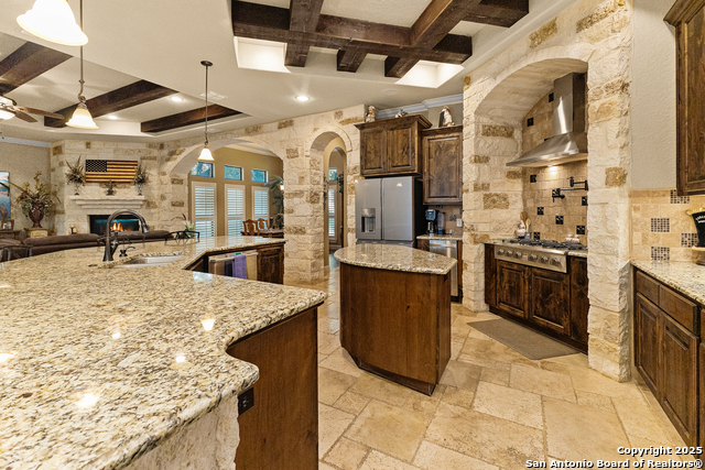 Listing photo id 11 for 324 Heavens Way