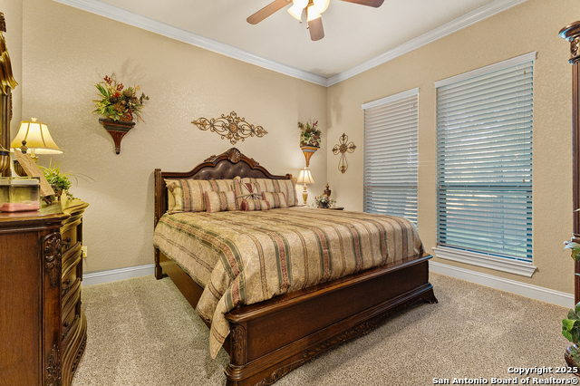 Listing photo id 16 for 324 Heavens Way