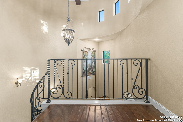 Listing photo id 27 for 324 Heavens Way