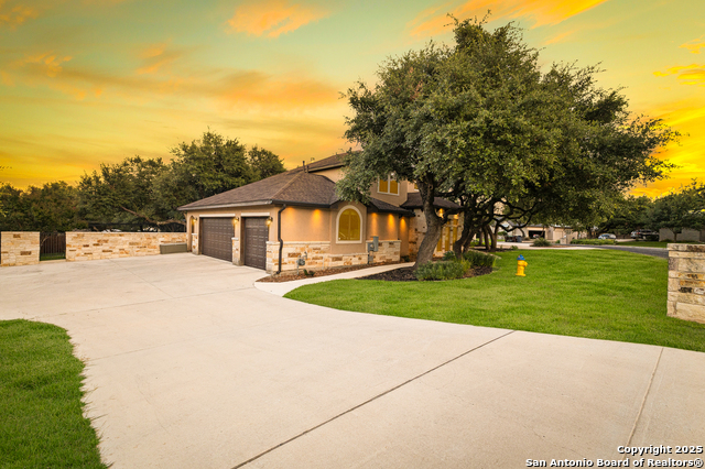 Listing photo id 2 for 324 Heavens Way