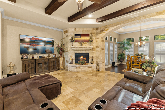 Listing photo id 6 for 324 Heavens Way