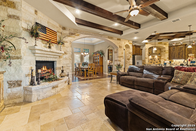 Listing photo id 7 for 324 Heavens Way