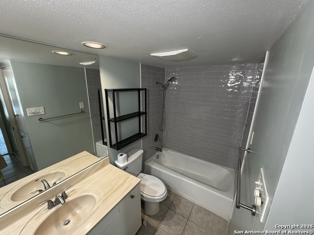 Image 10 of 11 For 6718 Callaghan  Apt 313