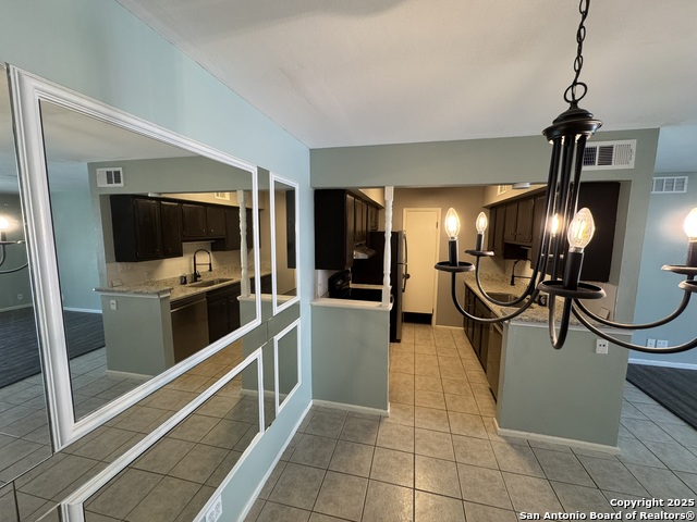 Image 3 of 11 For 6718 Callaghan  Apt 313