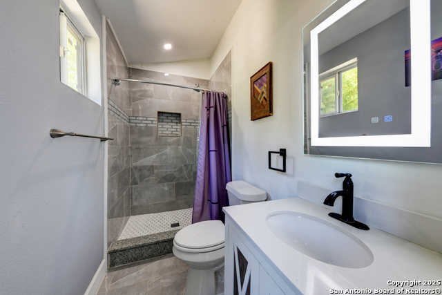 Image 16 of 32 For 435 Belmont