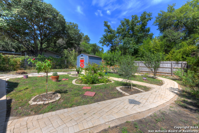 Image 25 of 32 For 435 Belmont