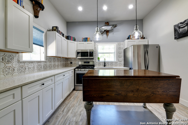 Image 8 of 32 For 435 Belmont