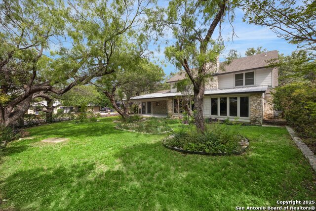 Listing photo id 8 for 206 Trafalgar