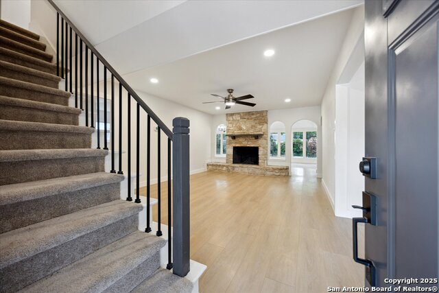 Listing photo id 13 for 206 Trafalgar