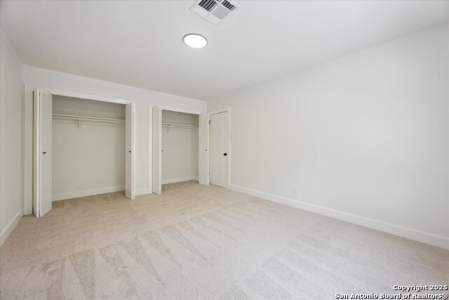 Listing photo id 31 for 206 Trafalgar