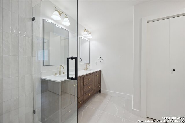 Listing photo id 6 for 206 Trafalgar