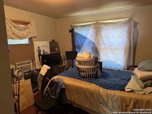 Listing photo id 10 for 545 Cottonwood