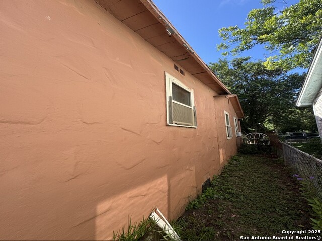 Listing photo id 12 for 545 Cottonwood