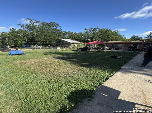 Listing photo id 13 for 545 Cottonwood