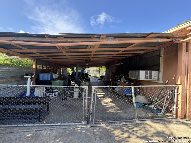 Listing photo id 1 for 545 Cottonwood