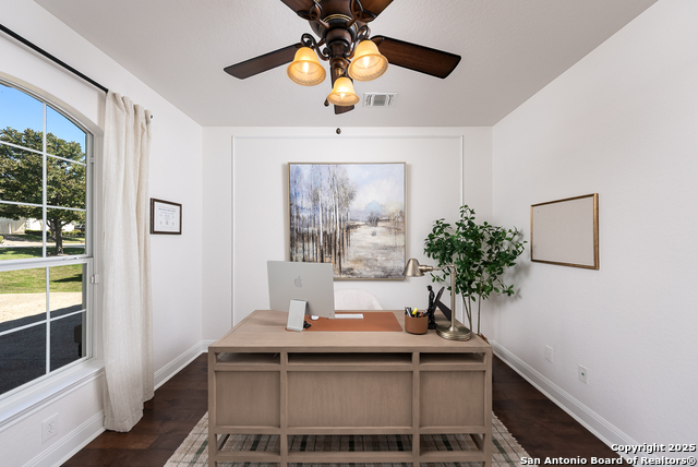 Image 23 of 46 For 24806 Ellesmere