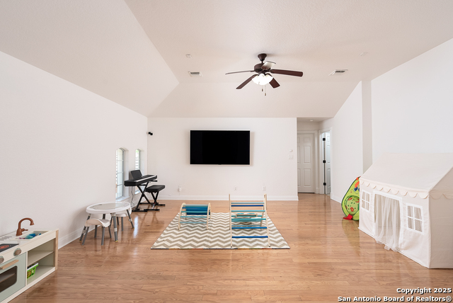 Image 26 of 46 For 24806 Ellesmere