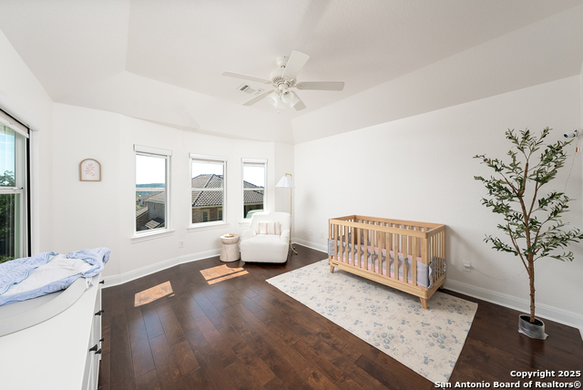 Image 32 of 46 For 24806 Ellesmere