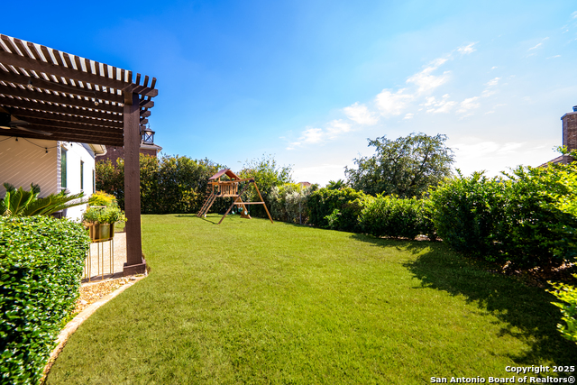 Image 38 of 46 For 24806 Ellesmere