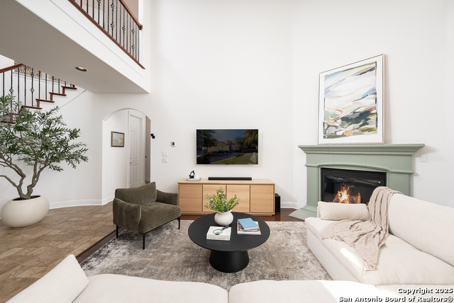 Image 6 of 46 For 24806 Ellesmere