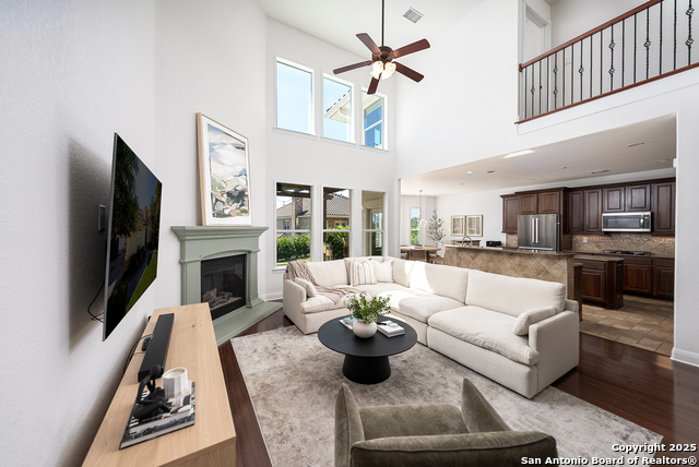 Image 9 of 46 For 24806 Ellesmere