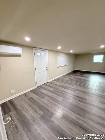 Image 10 of 25 For 659 Olmos W