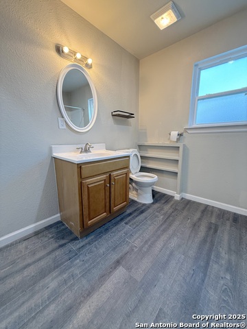 Image 17 of 25 For 659 Olmos W