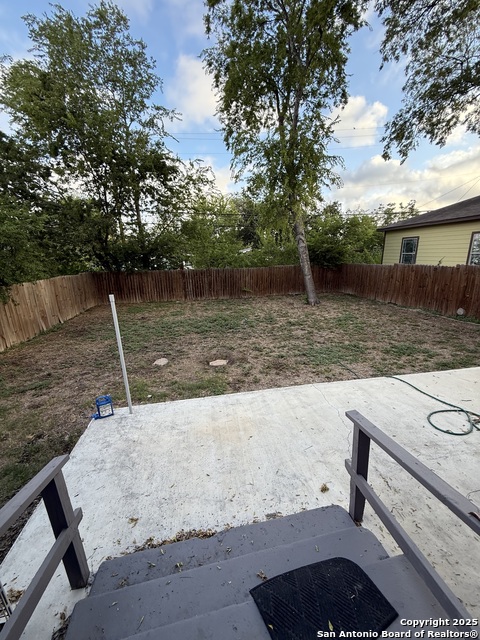 Image 23 of 25 For 659 Olmos W
