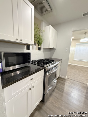 Image 7 of 25 For 659 Olmos W