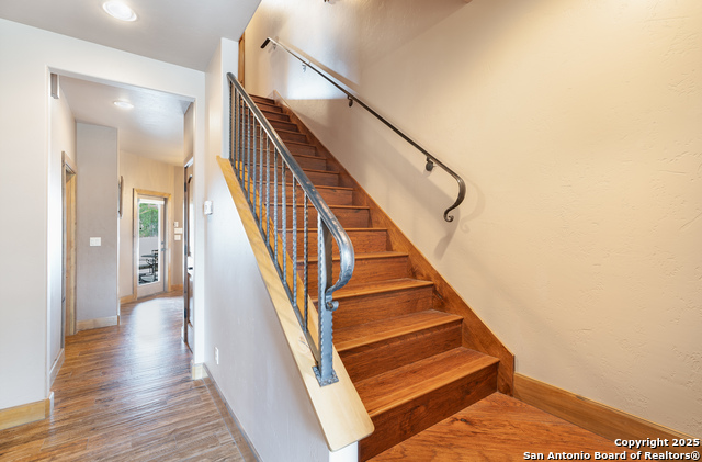 Image 27 of 39 For 3911 Kite Dr. E