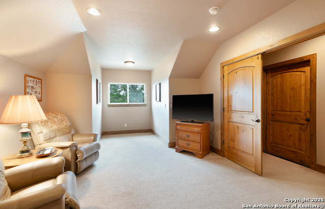 Image 29 of 39 For 3911 Kite Dr. E