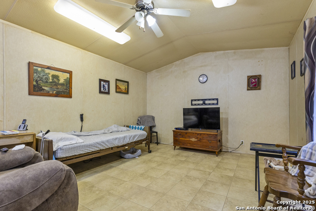 Image 18 of 20 For 386 W Fm 468