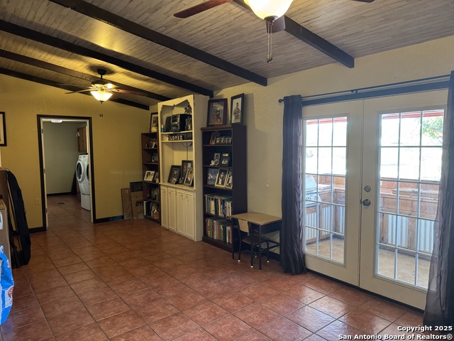 Listing photo id 17 for 2755 Fm 1436