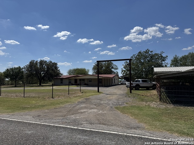 Listing photo id 0 for 2755 Fm 1436