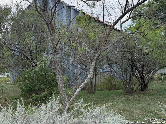 Listing photo id 4 for 407 High St.