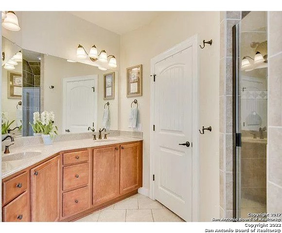 Image 13 of 19 For 110 Surrey Dr