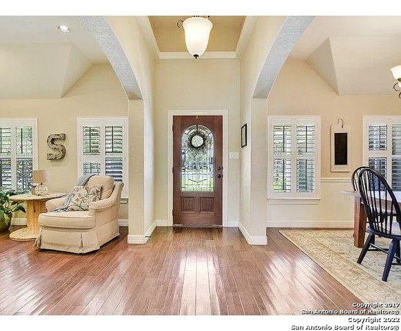 Image 3 of 19 For 110 Surrey Dr