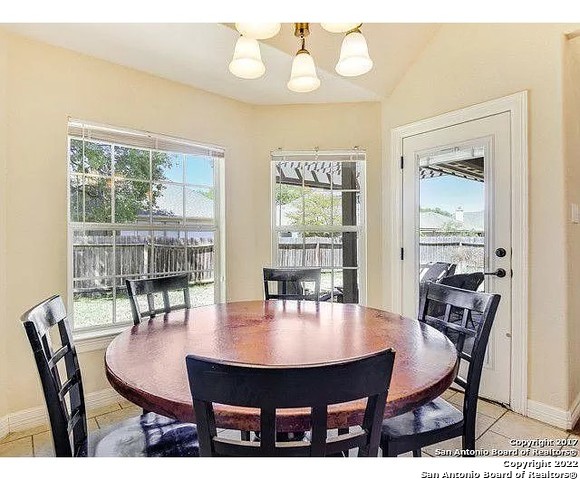 Image 7 of 19 For 110 Surrey Dr